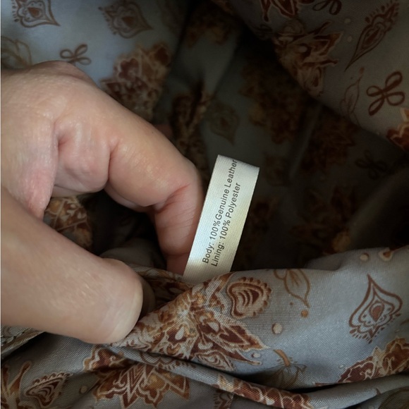 HOBO Large  limited edition fringe metallic leather Sheila bag. - Picture 6 of 17